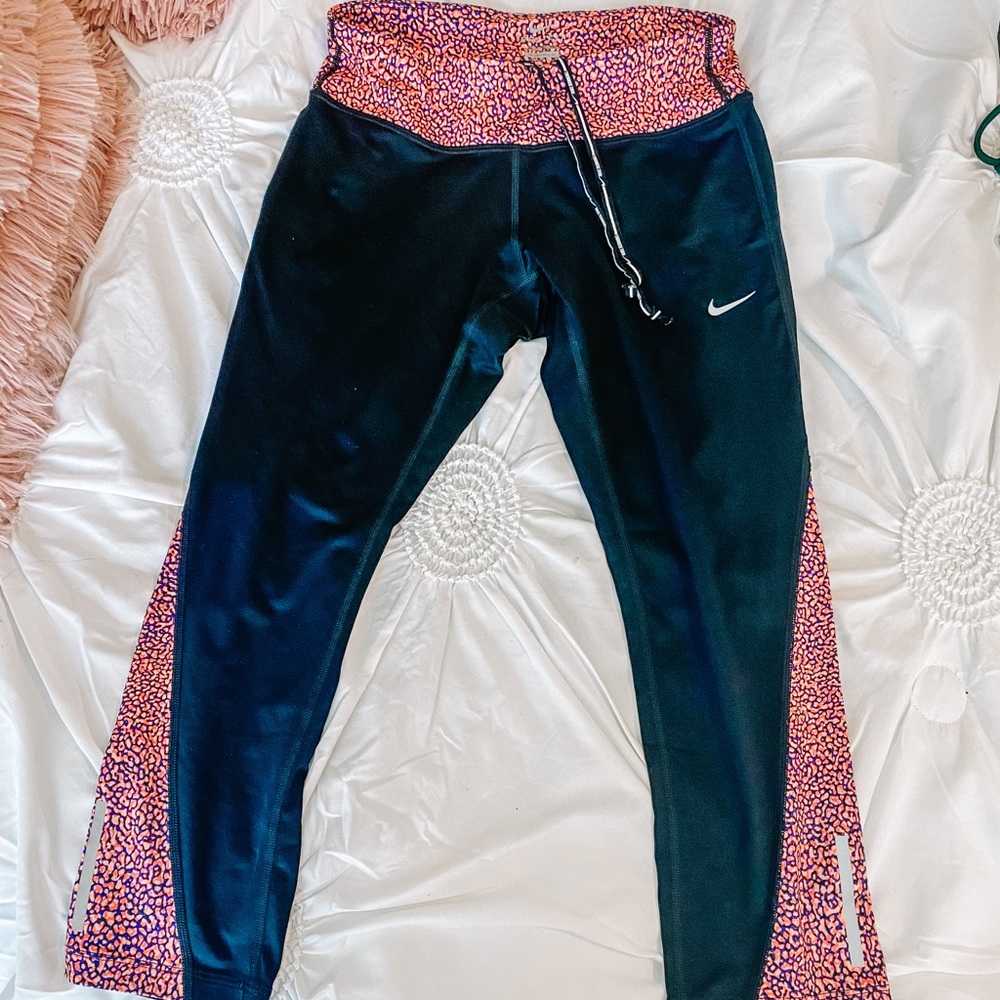 Nike Dri Fit Cropped Legging Size Small